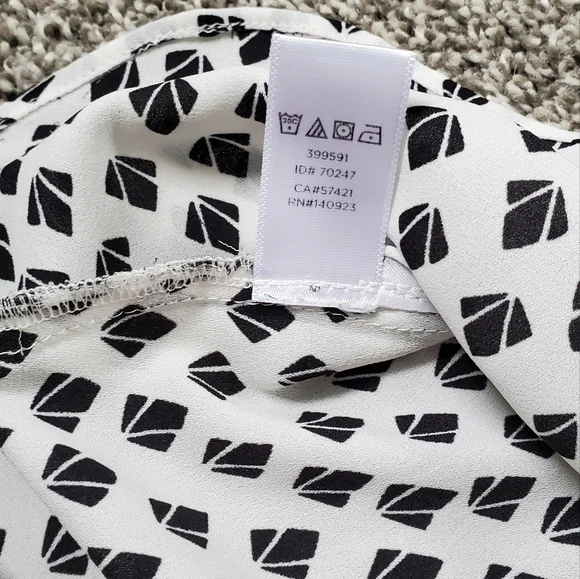 LOFT mixed media shell tank top sleeveless with pattern - Picture 5 of 8